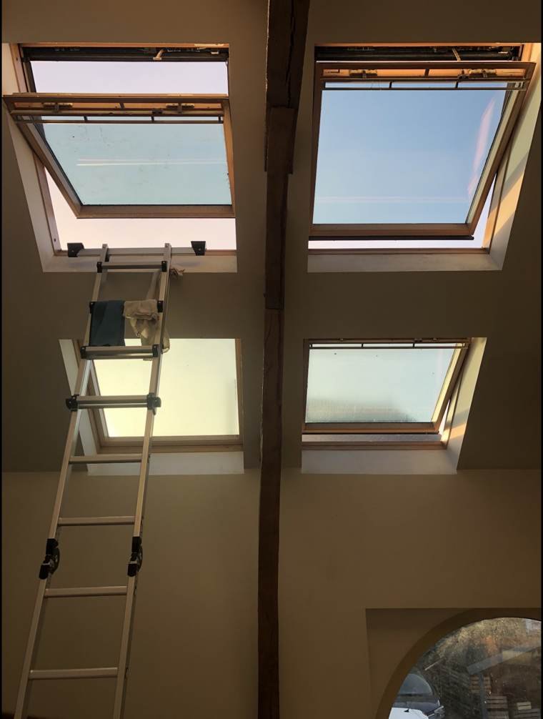 Nettoyage de velux et fenêtres de toit à Laval